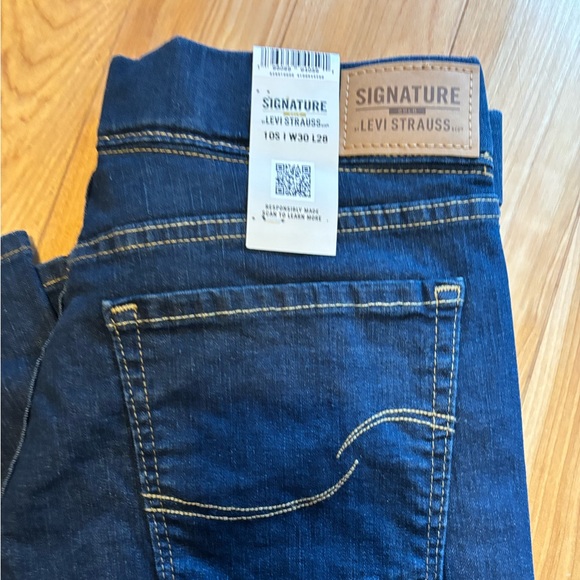 Signature by Levi Strauss size 10 S Short Petite - Picture 6 of 7